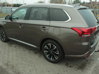 Mitsubishi Outlander foto 6