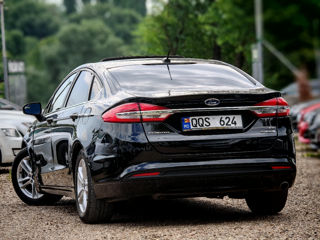 Ford Fusion foto 4