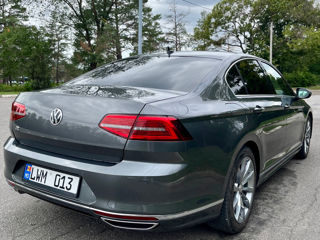 Volkswagen Passat foto 4