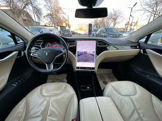 Tesla Model S foto 8