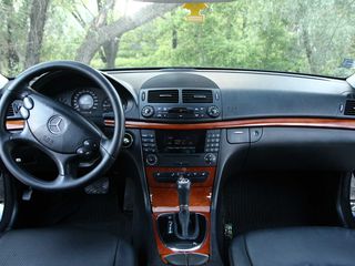 Mercedes E Class foto 7