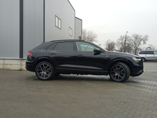 Audi Q8 foto 6