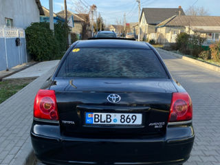 Toyota Avensis foto 6