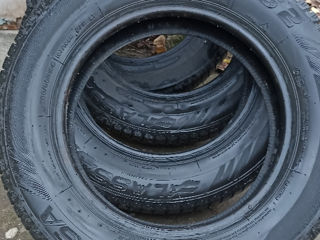 Зимние шины 205/65R15C foto 3