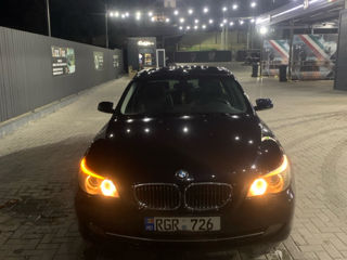 BMW 5 Series foto 1