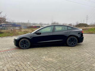 Tesla Model 3 foto 3