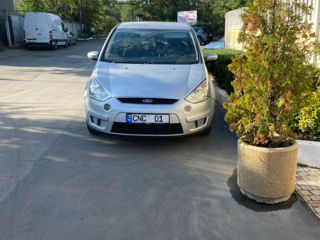 Ford S-Max foto 1