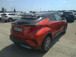 Toyota C-HR foto 2