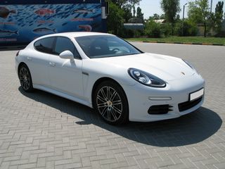 Porsche Panamera foto 3