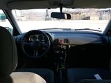 Mazda 323 foto 4