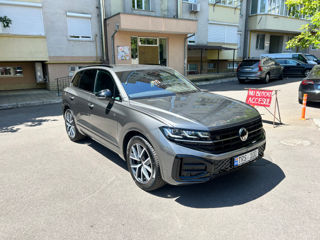 Volkswagen Touareg фото 0