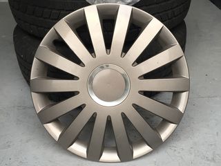 Pirelli R16 + discuri 5x114.3 foto 5