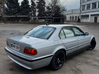 BMW 7 Series foto 4