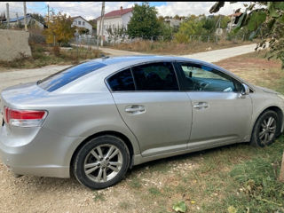 Toyota Avensis foto 6