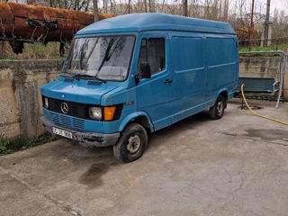 Mercedes 208 D foto 0
