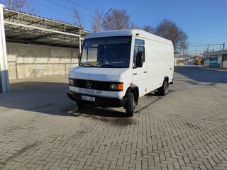 Mercedes 611 D