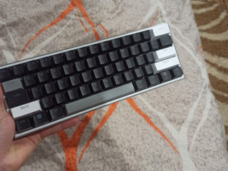 Schimb sau vând tastatură redragon k617 Urgent