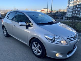 Toyota Auris foto 2