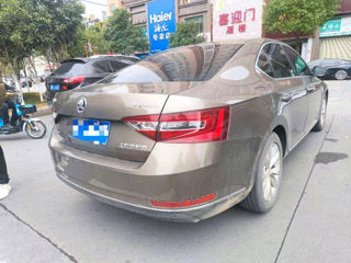 Skoda Superb foto 4