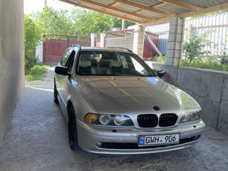 BMW 5 Series foto 3