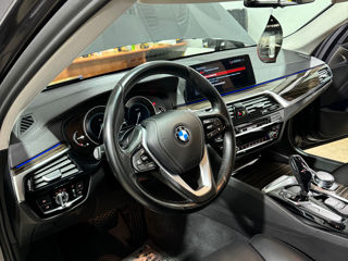 BMW 5 Series foto 9