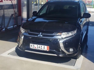 Mitsubishi Outlander foto 3