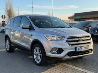 Ford Escape foto 2