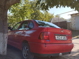 Volkswagen Polo foto 2