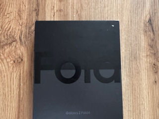 Samsung Galaxy Fold 4 256GB foto 2