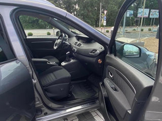 Renault Grand Scenic foto 3