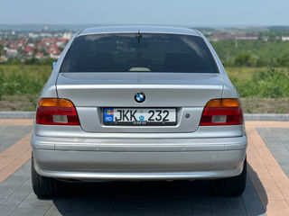 BMW 5 Series foto 5