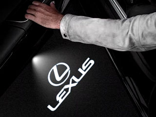 Подсветка дверей с логотипом для автомобиля Lexus