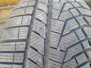 245/40R18 2bucati 90% foto 2