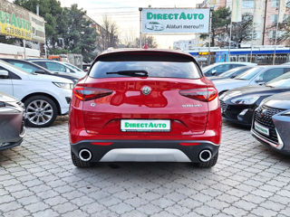 Alfa Romeo Stelvio foto 4