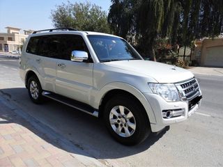 Mitsubishi Pajero foto 1