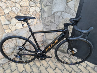 Fuji ebike carbon foto 2