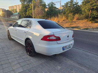 Skoda Superb foto 2