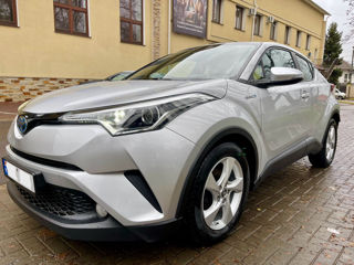 Toyota C-HR foto 2