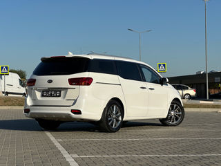 KIA Carnival foto 3