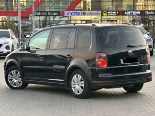 Volkswagen Touran foto 5