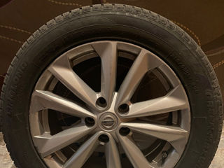 Диски на Nissan Qashgai R17 с зимними колесами! 400 евро 4 штуки ! foto 1