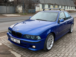 BMW 5 Series foto 3