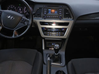 Hyundai Sonata foto 9