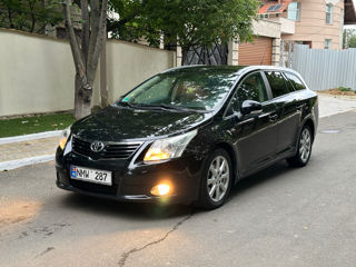 Toyota Avensis foto 1