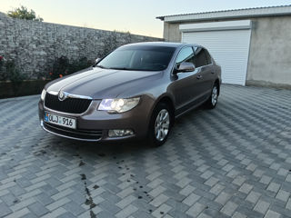 Skoda Superb foto 4