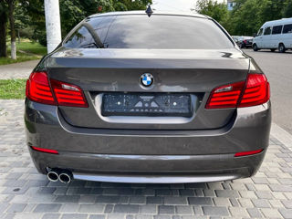 BMW 5 Series foto 8