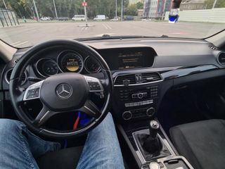 Mercedes C-Class foto 5