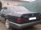 Mercedes Series (W124) foto 5