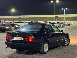 BMW 5 Series foto 4