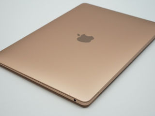 MacBook Air 13.3  eficient la preț avantajos foto 3